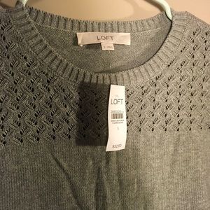NWT LOFT Gray Basic Sweater Size S Crewneck Pullover ✅